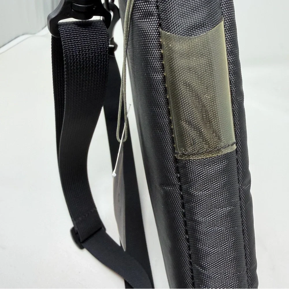 NEW BRENTHAVEN BLACK TABLET HARD CROSSBODY/SHOULDER CASE